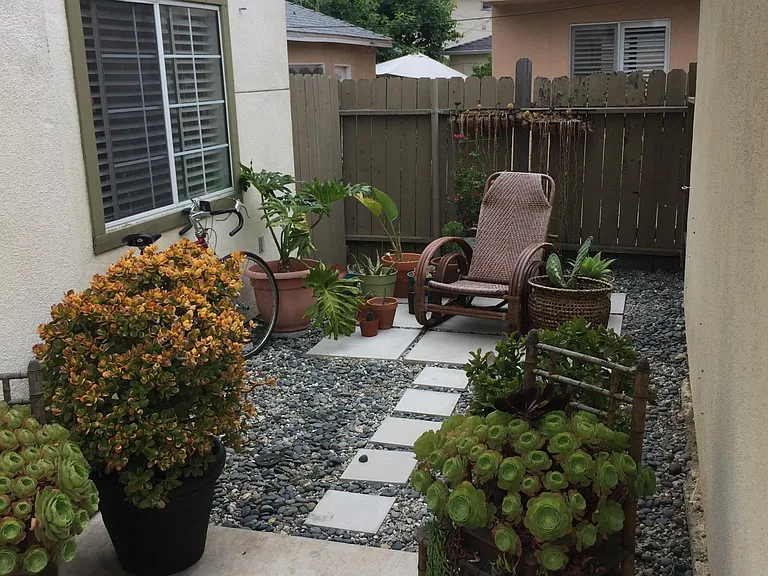 3420 Sherbourne Dr — Photo 4