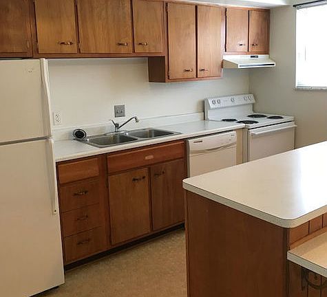 2nd image of 587 Plaza Dr