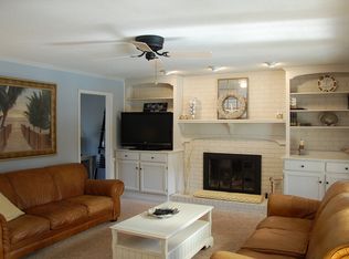 6840 Greystone Dr, Raleigh, NC 27615