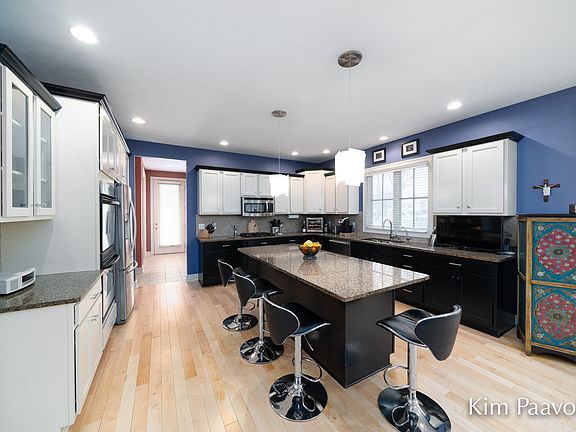 4th image of 1919 Watermark Dr SE