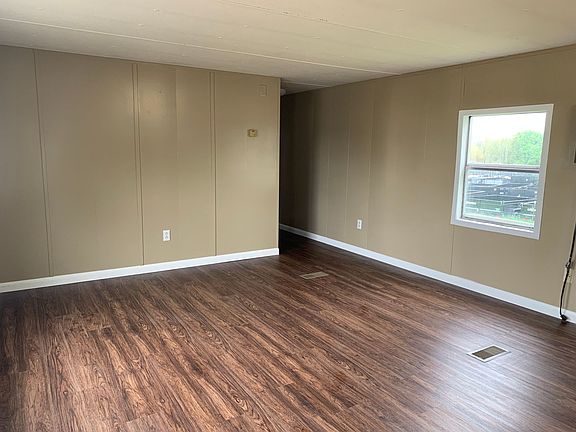 5th image of 1085 Lincoln Way W APT 6