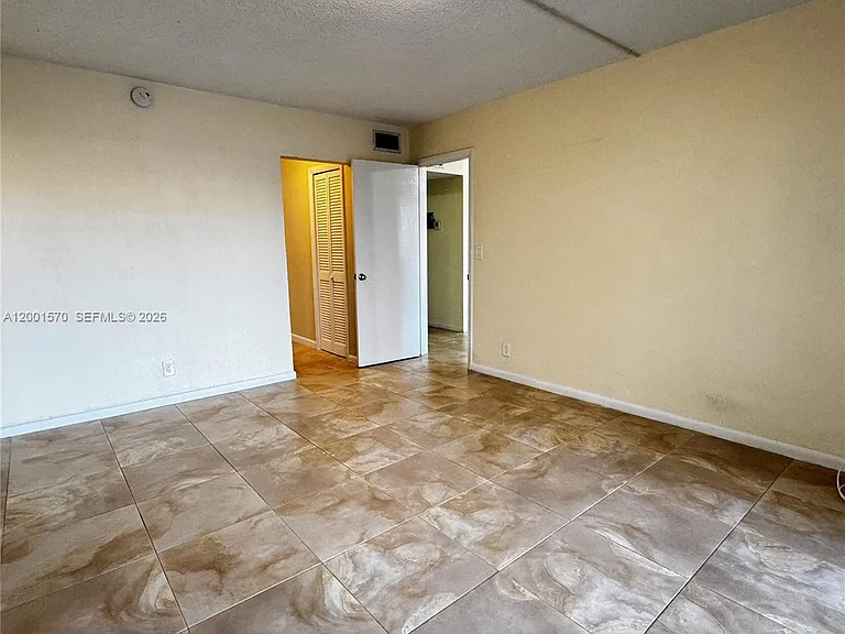 215 SE 3rd Ave #203A — Photo 8