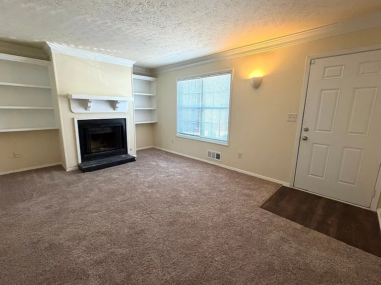 3093 Walton Ct #3093 — Photo 7