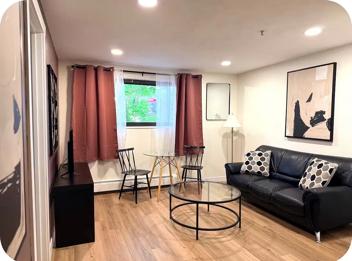 2 bed, 680 sqft, $2,500 — Photo 1