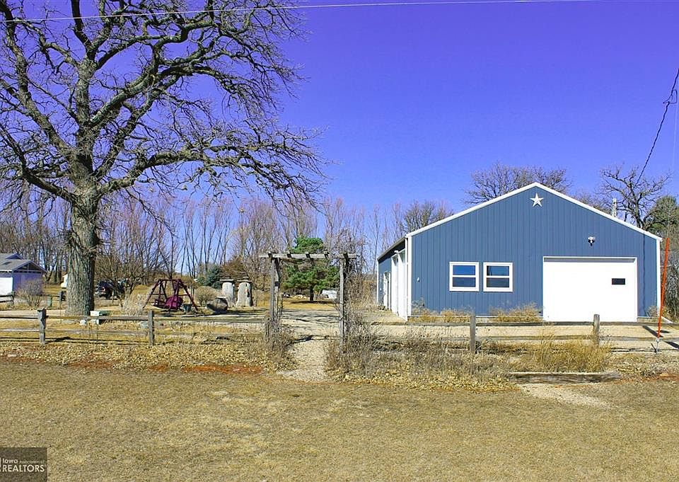 2069 River Rd, Forest City, IA 50436 | Zillow