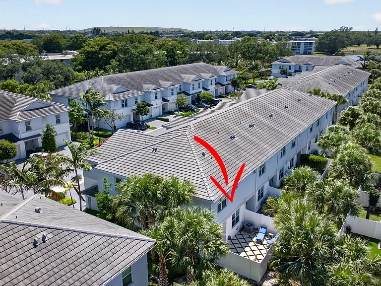 1835 Sandpiper Pointe Pl — Photo 2