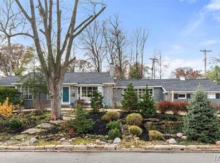 581 W Lockwood Ave, Saint Louis, MO 63119