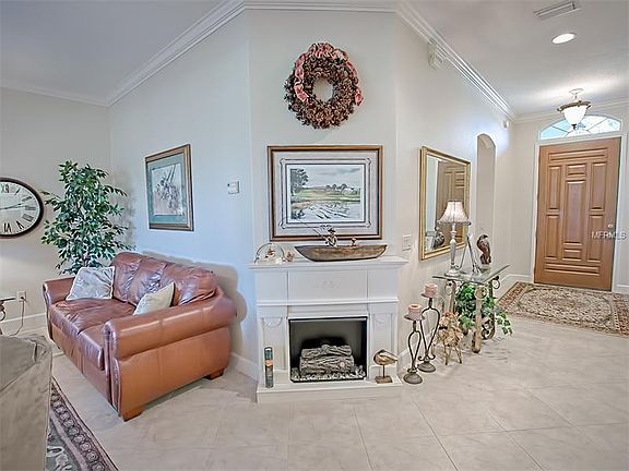 3rd image of 5515 Grove Mnr