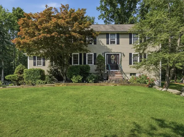 301 Winch St, Framingham, MA 01701