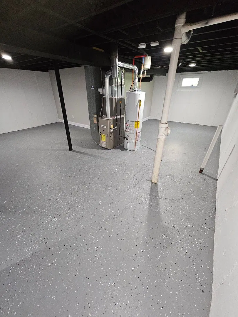 Fully Remodeled - 4 Bed 1 Bath Plus Detached Building And A Carport — Photo 4