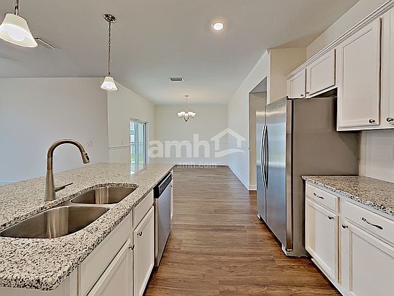 3rd image of 319 Pine Terrace Dr