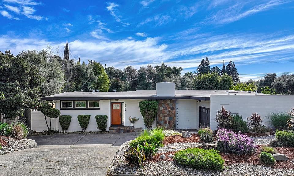 1st image of 3925 Orangewood Dr