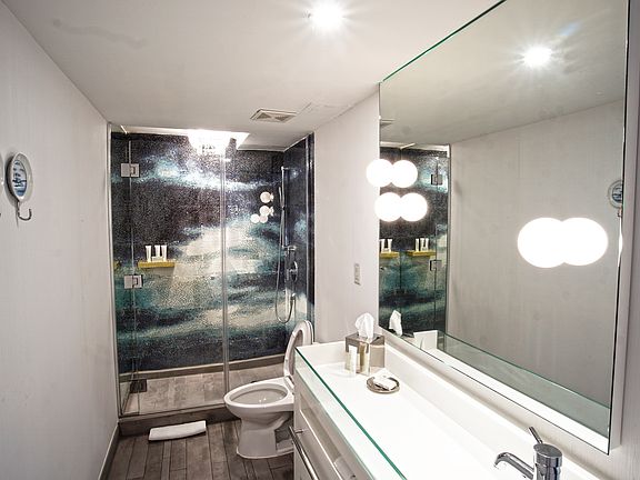 3rd image of 1100 West Ave #1419
