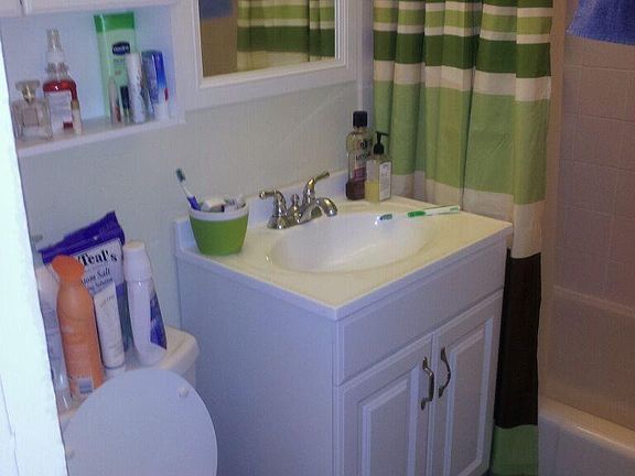 2nd image of 1021 Arlington Blvd #4