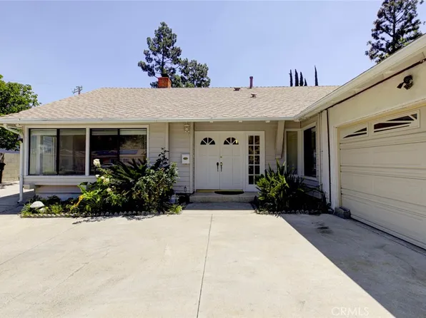 6916 Estepa Dr, Tujunga, CA 91042