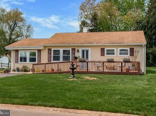 920 Circle Dr, Southampton, PA 18966