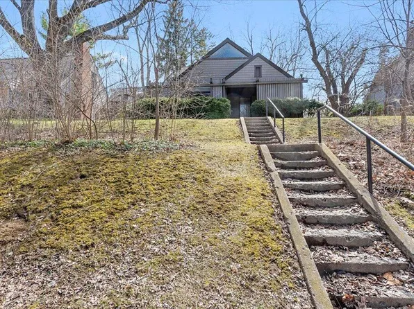 1307 Lutz Ave, Ann Arbor, MI 48103