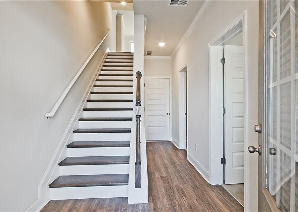 1st image of 575 Fundao Ln #15