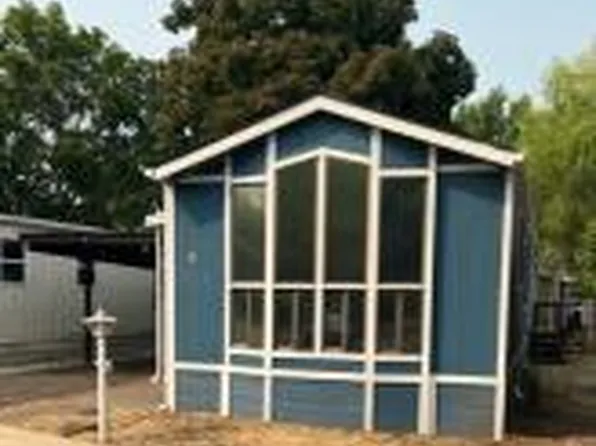 1055 N 5th St Unit 4, Applegate, OR 97530