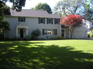 101 Georgian Court Rd, Rochester, NY 14610