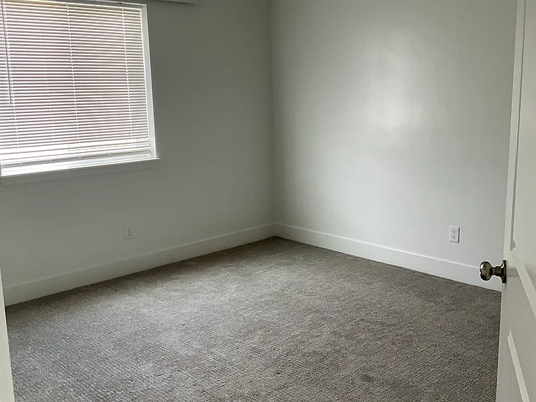 5963 N Freedom Rd #1 — Photo 9