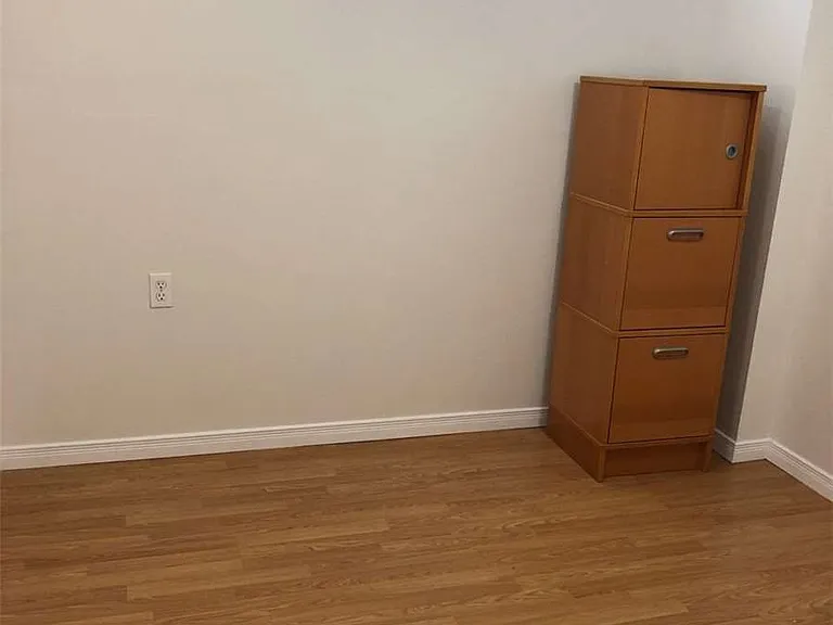 858 Sisler Ave #BASEMENT — Photo 9