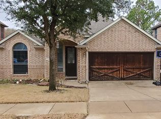 1024 Texas Star Ct, Euless, TX 76040