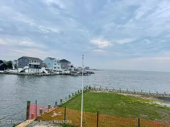 255 Dogwood Drive, Bayville, NJ 08721