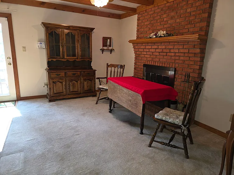 42 Cavalier Ct — Photo 4