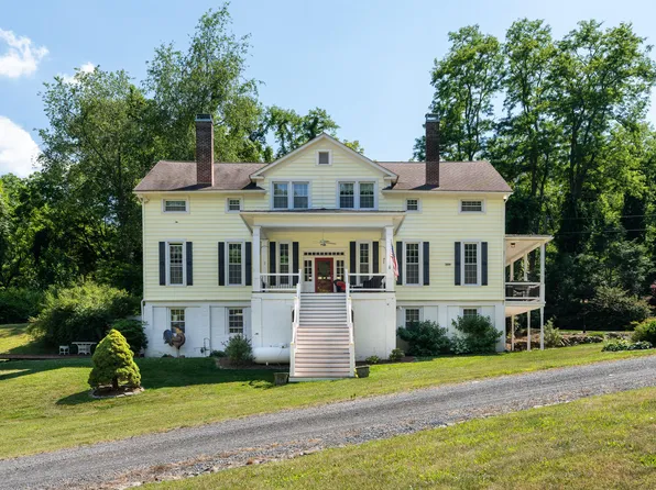 6325 Sam Snead Hwy, Hot Springs, VA 24445