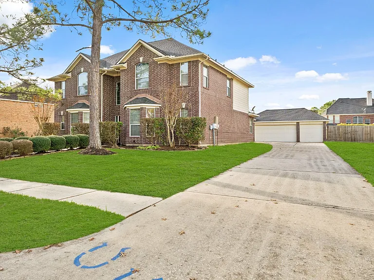 308 Meadow Trail Ct — Photo 31