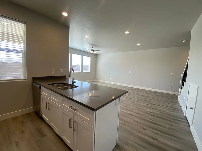 1157 S 4380 W — Photo 9