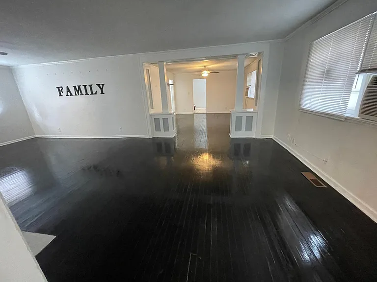 705 S Phoenix Ave #1 — Photo 30