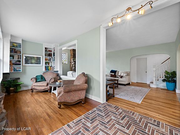 4th image of 100 Azalea Rd