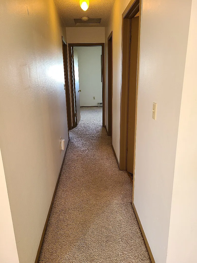 206 S Davis St - 1 — Photo 3