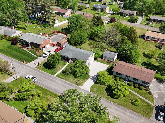 3rd image of 4308 Hicken Rd