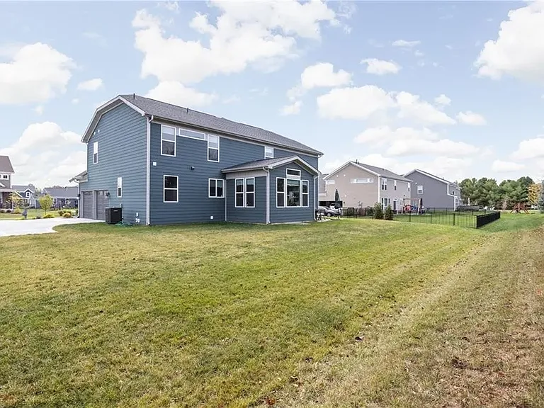 680 Ridge Gate Dr — Photo 31