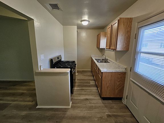 5th image of 2566 N Brighton St #2572