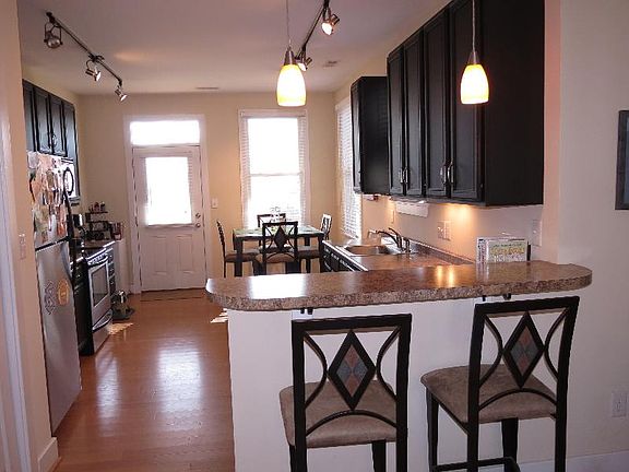 2nd image of 1514 Porter St