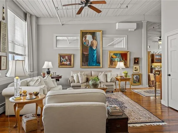 404 Roosevelt Ave #402M, Central Falls, RI 02863