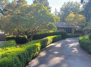 810 19th Ln W, Kirkland, WA 98033