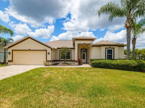 10107 Cleghorn Dr, San Antonio, FL 33576