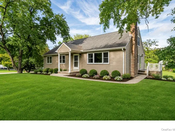 10 Horseshoe Road, Mount Kisco, NY 10549