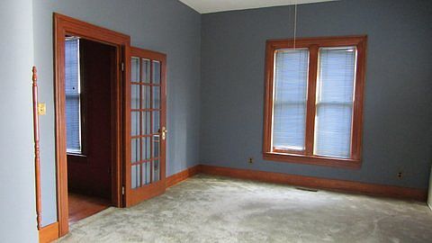 4th image of 504 Johnson St