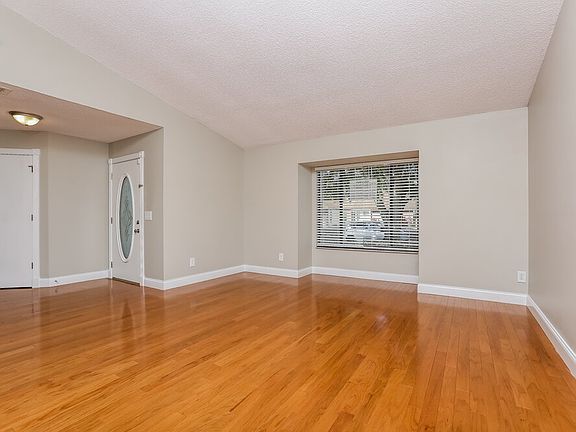 4th image of 3737 Valencia Grove Ln