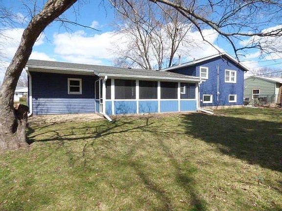 2nd image of 1740 Sumac Court