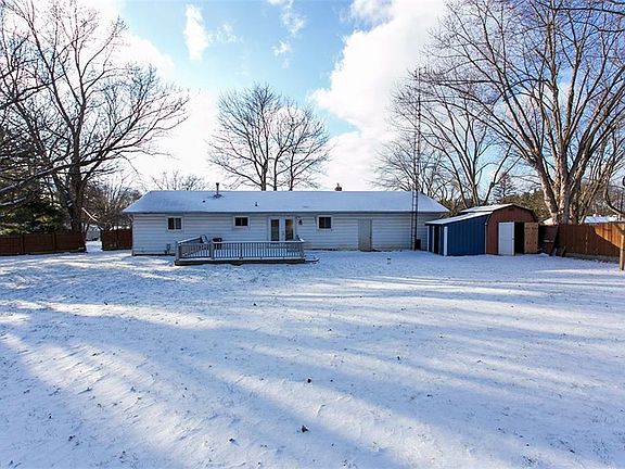 4th image of 3000 Pinevale Ave