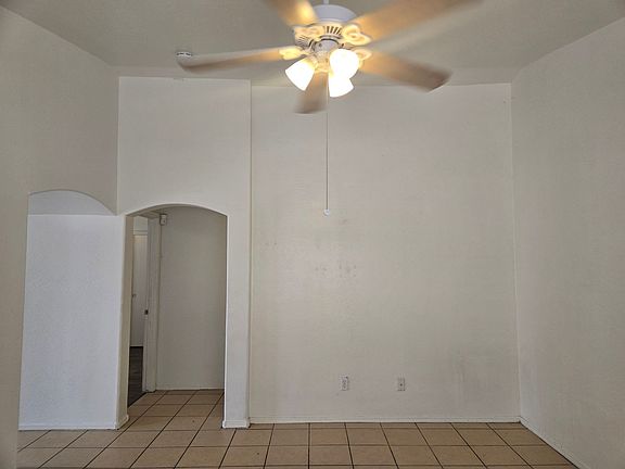 5th image of 11911 W Scotts Dr