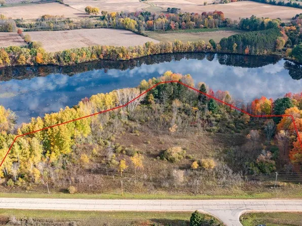 Lakeshore Rd, Clintonville, WI 54929