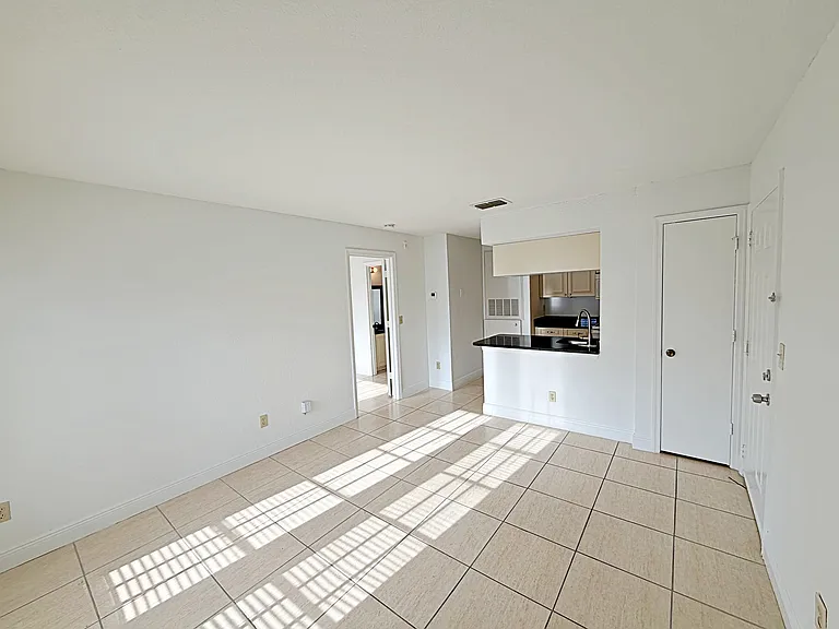 2550 N Alafaya Trl #4205 — Photo 2